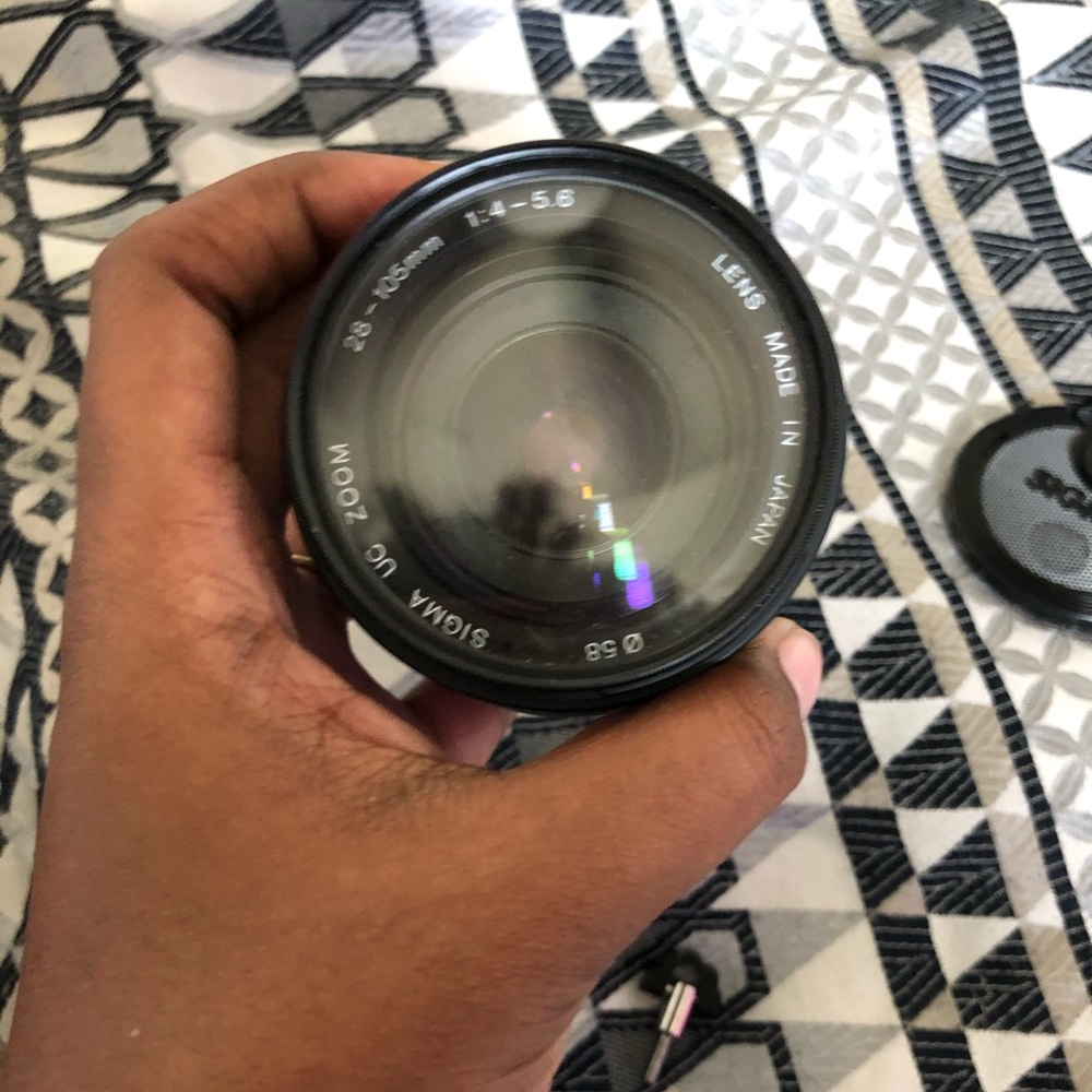 Sigma camera lens 28-105 mm